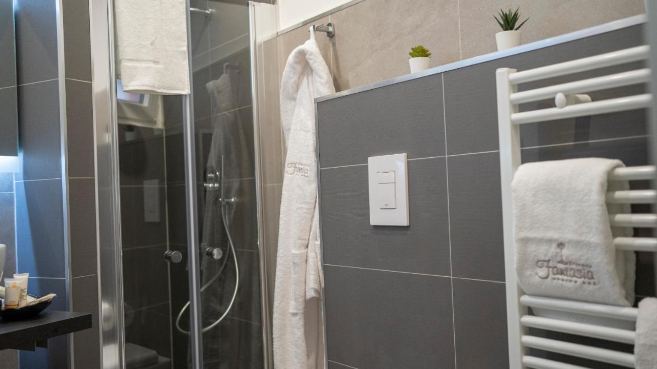 Dimora Fantasia Charme B&B Bari Ngoại thất bức ảnh