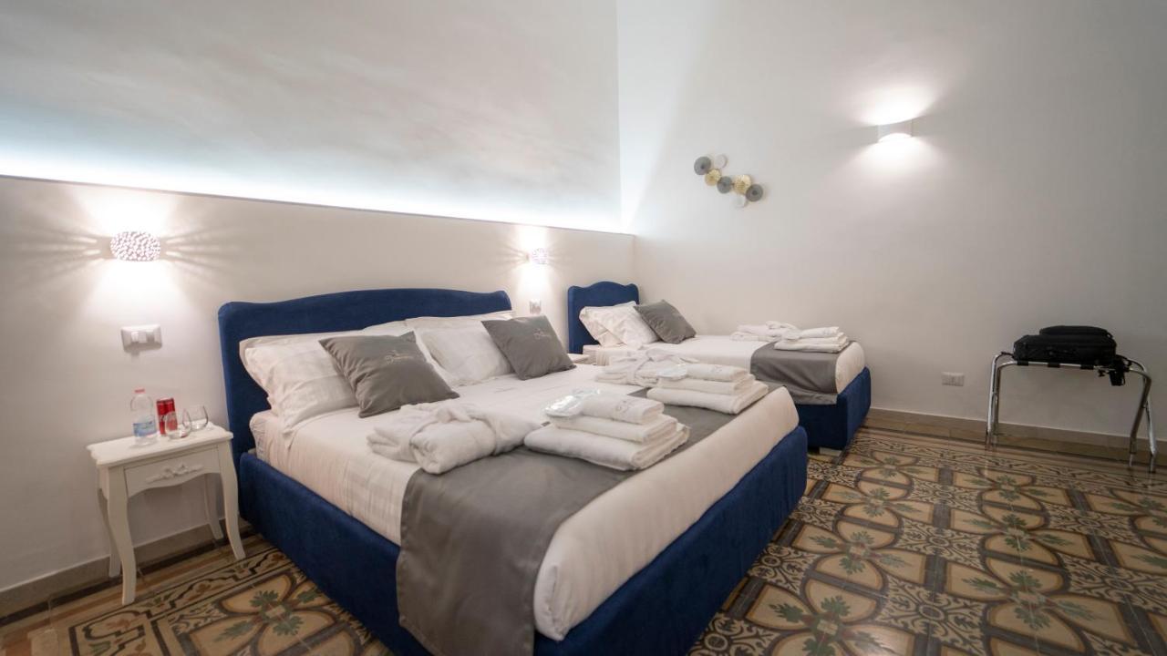 Dimora Fantasia Charme B&B Bari Ngoại thất bức ảnh