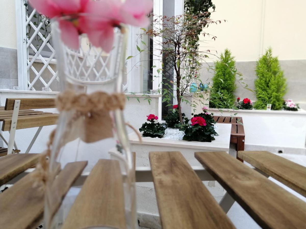 Dimora Fantasia Charme B&B Bari Ngoại thất bức ảnh