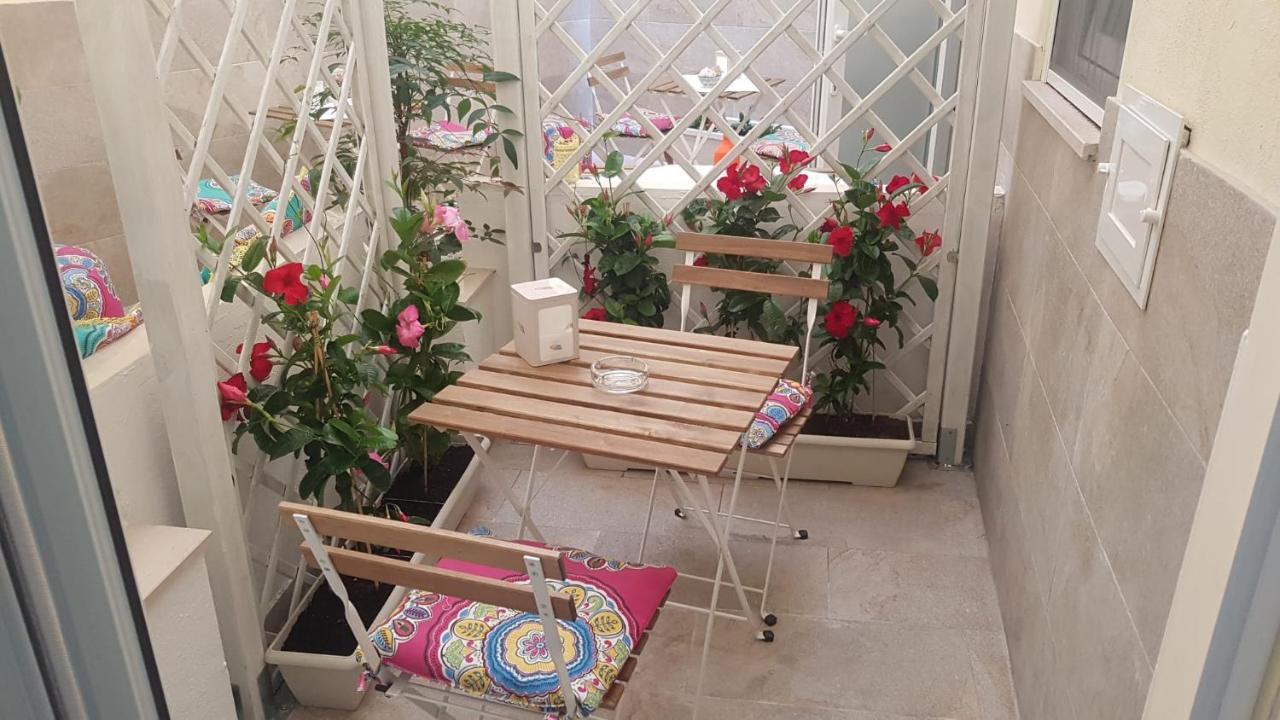 Dimora Fantasia Charme B&B Bari Ngoại thất bức ảnh