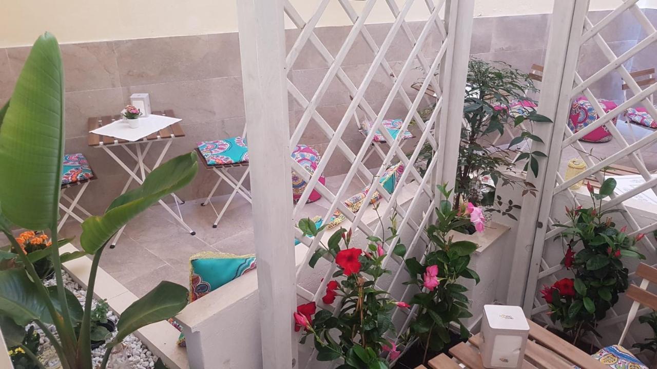 Dimora Fantasia Charme B&B Bari Ngoại thất bức ảnh