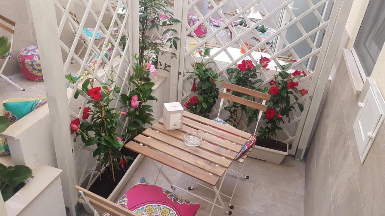 Dimora Fantasia Charme B&B Bari Ngoại thất bức ảnh