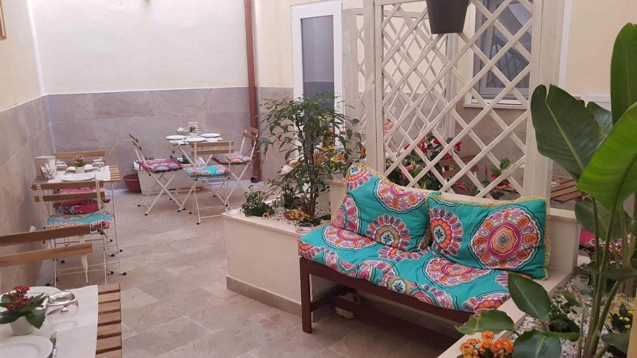 Dimora Fantasia Charme B&B Bari Ngoại thất bức ảnh