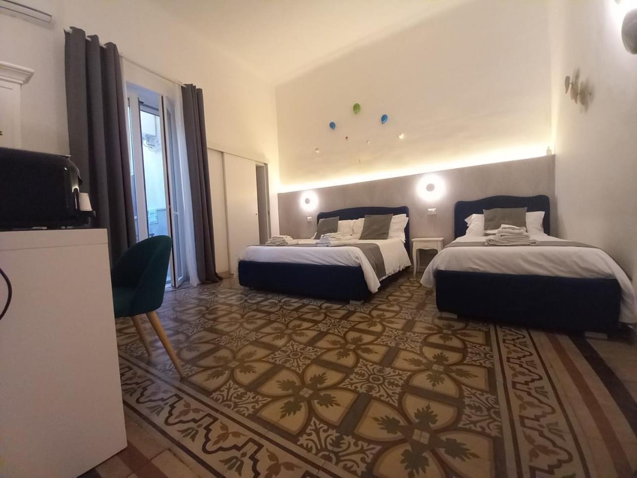 Dimora Fantasia Charme B&B Bari Ngoại thất bức ảnh